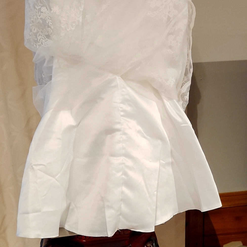 GLUMULICE IVORY WHITE BRAND NEW SIZE 12/18 MONTHS ALL OCCASION GOWN. - Picture 11 of 11